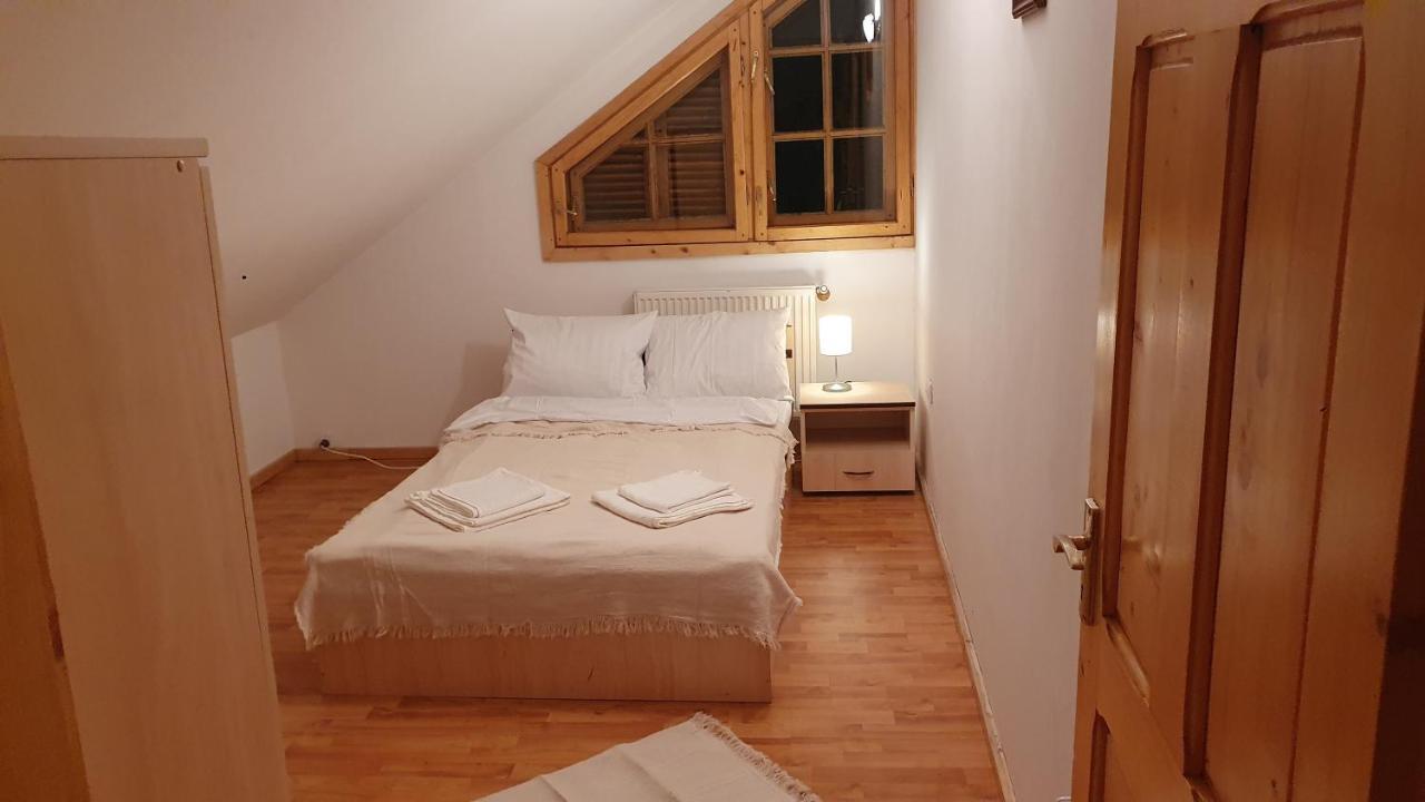 Vila Panselutelor 6 Sinaia Exteriér fotografie