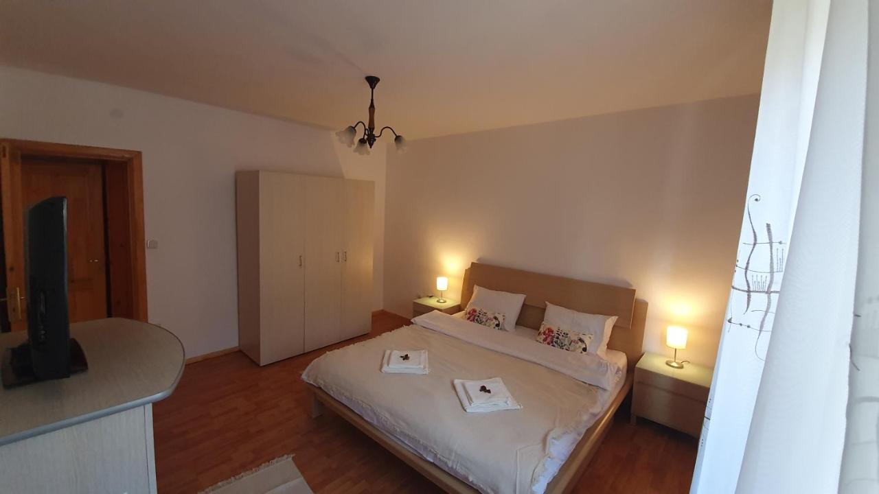 Vila Panselutelor 6 Sinaia Exteriér fotografie